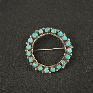 Vintage Native American Zuni turquoise/sterling silver brooch.